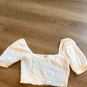 American Eagle Outfitters White Puff Sleeve cropped Blouse
